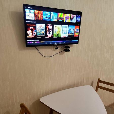 New Apartments In The City Center, Smart Tv Kharkiv Exterior photo