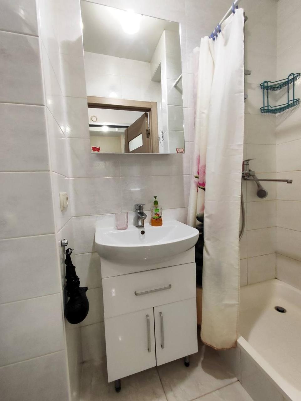 New Apartments In The City Center, Smart Tv Kharkiv Exterior photo